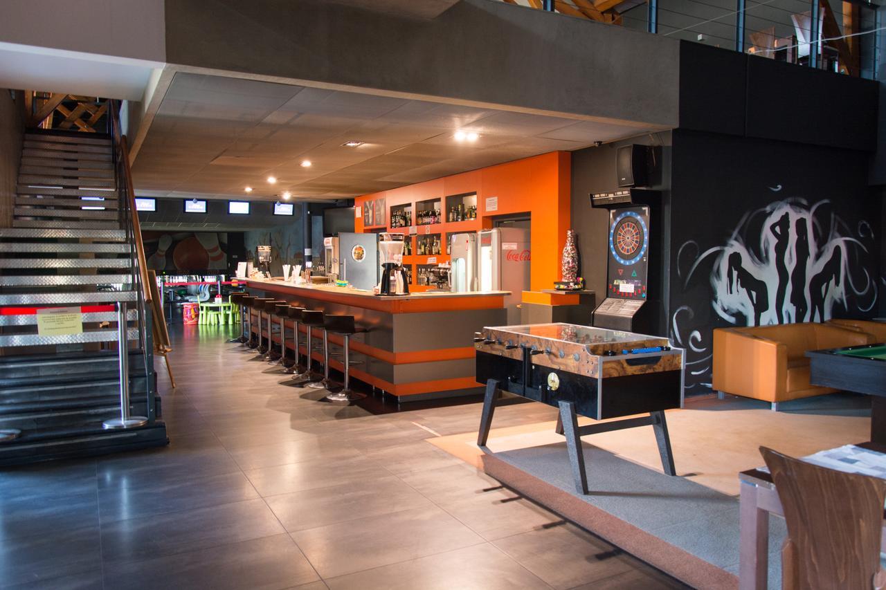 ホテル Kukubara Bowling Center Myszków エクステリア 写真