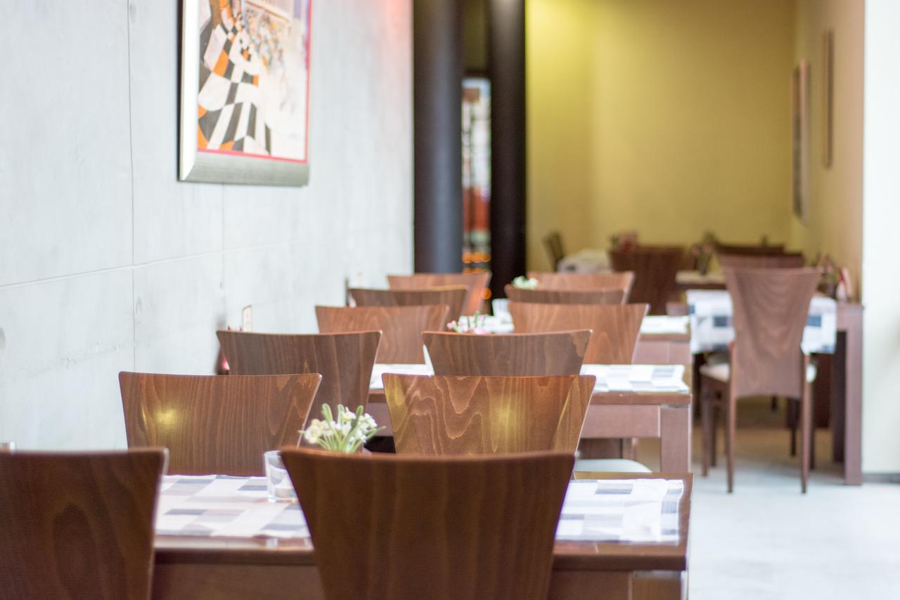 ホテル Kukubara Bowling Center Myszków エクステリア 写真